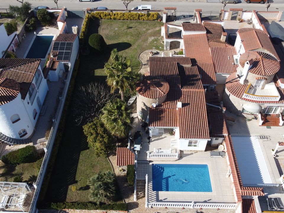Villa i Empuriabrava, Gerona - foto 1